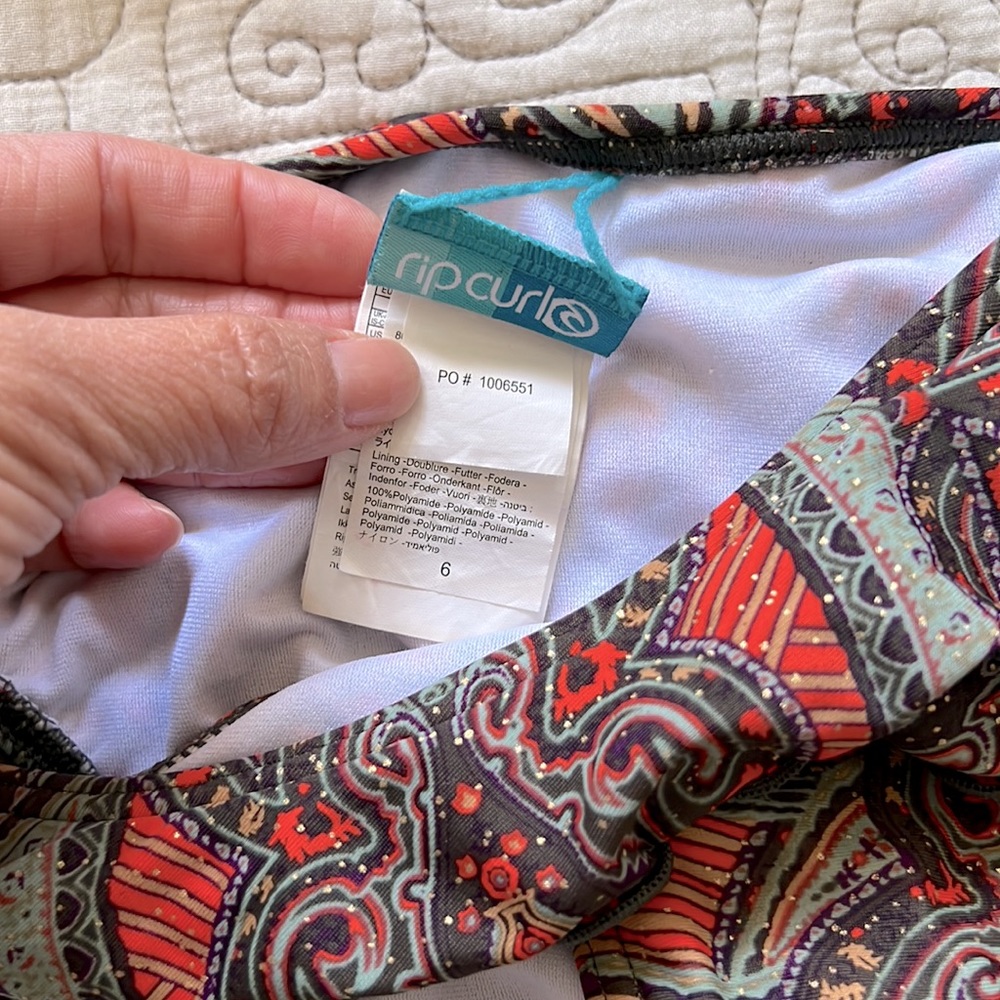 Rip Curl Paisley Ruffle bikini - Picture 3 of 7